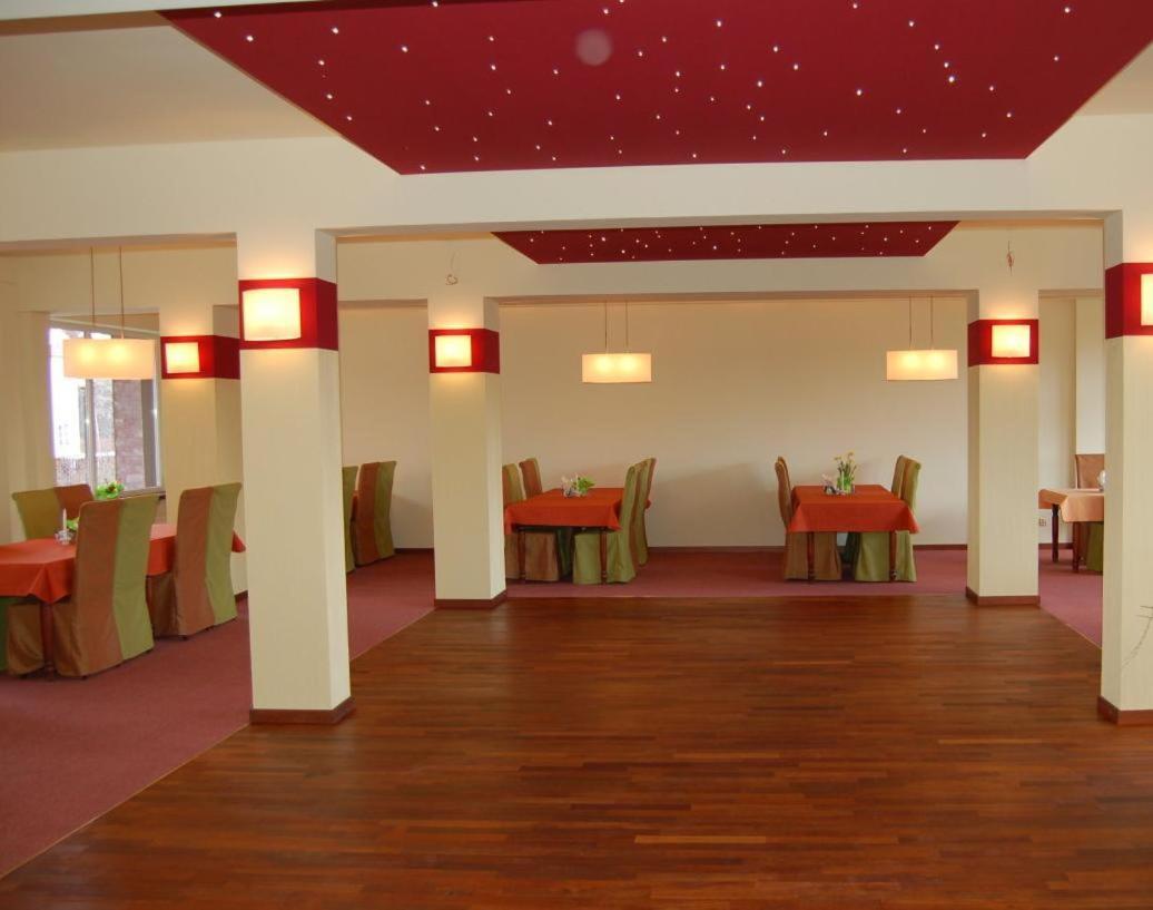 Hotel Europa Giżycko Εξωτερικό φωτογραφία